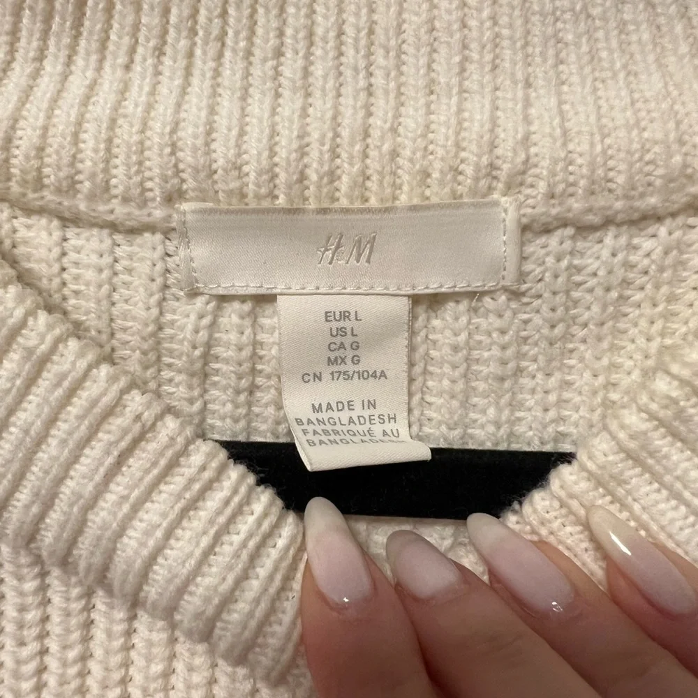 H&M - Picture 2 of 6